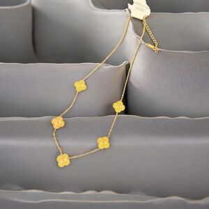 Golden clover Necklace - Women Jewelry